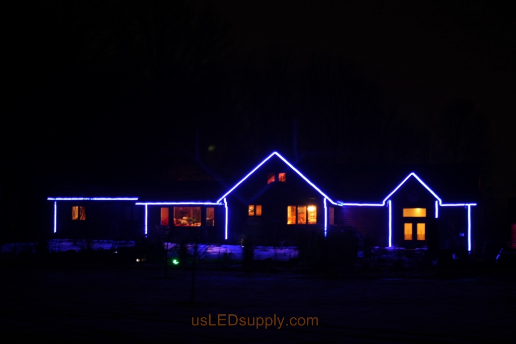 Bright setting for the LED House Outline uses 150 watts of power.