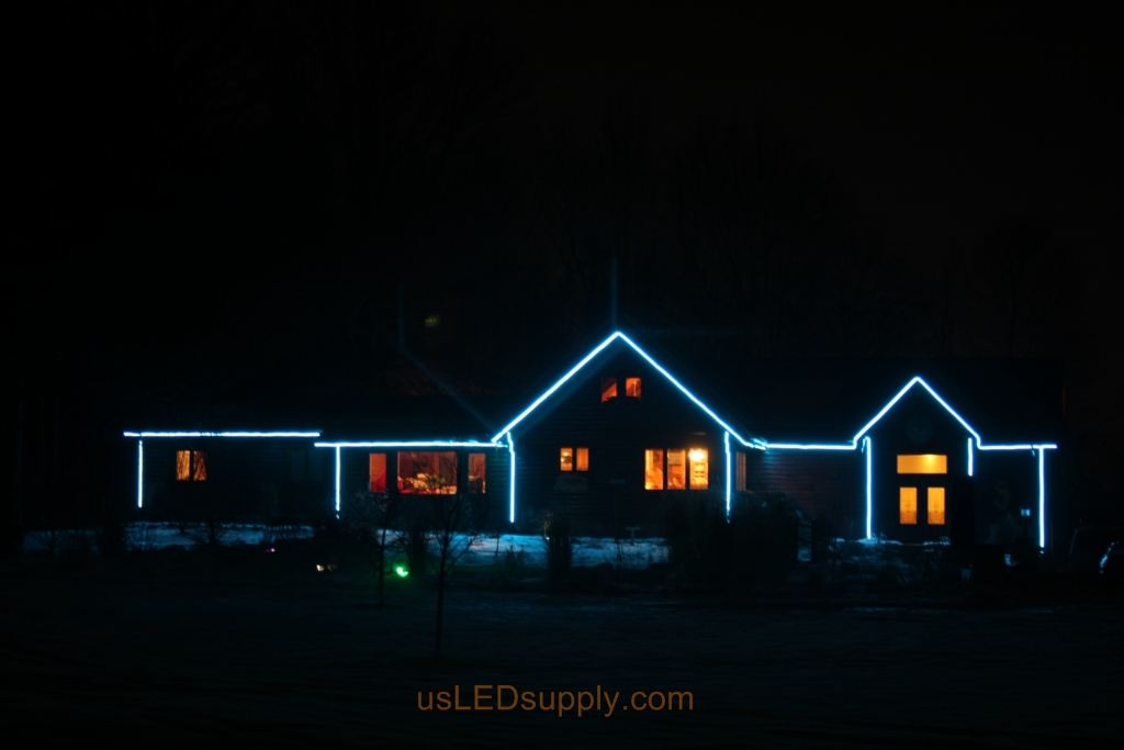 Bright setting for the LED House Outline uses 150 watts of power.