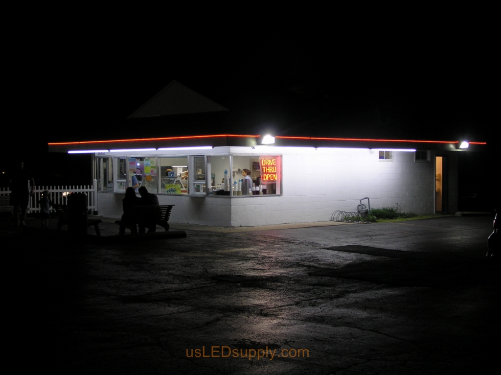 Ice Cream Shop uses RGB LED Strips to outline their roof in place of neon lights.