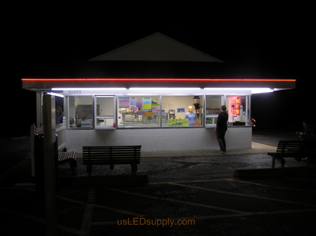 Ice Cream Shop uses RGB LED Strips to outline their roof in place of neon lights.