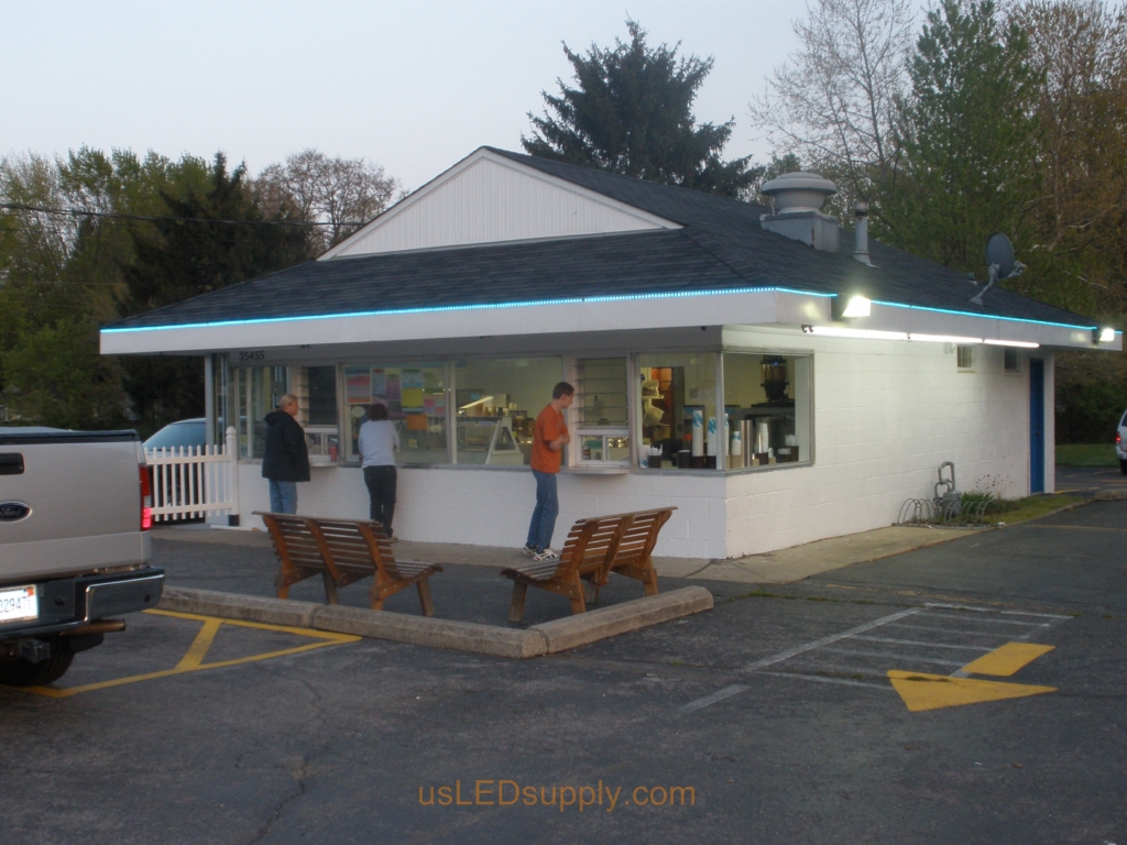 Ice Cream Shop uses RGB LED Strips to outline their roof in place of neon lights.