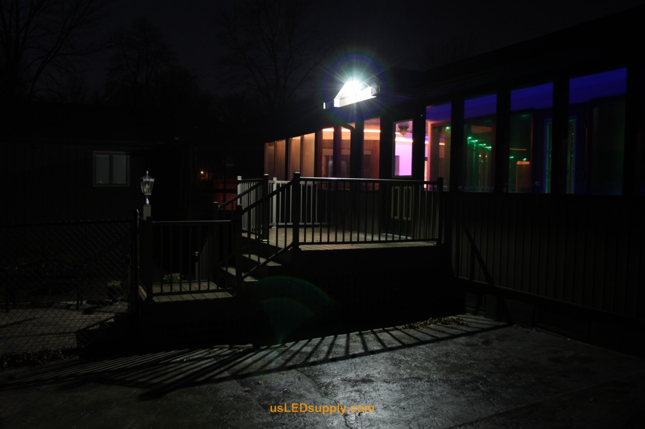 3 5W EU-27 cool white LED replacement bulbs light up this outdoor stairway.